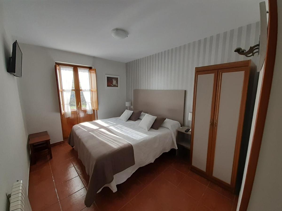 La Casona Del Jou Casa de hóspedes Ortiguero Exterior foto